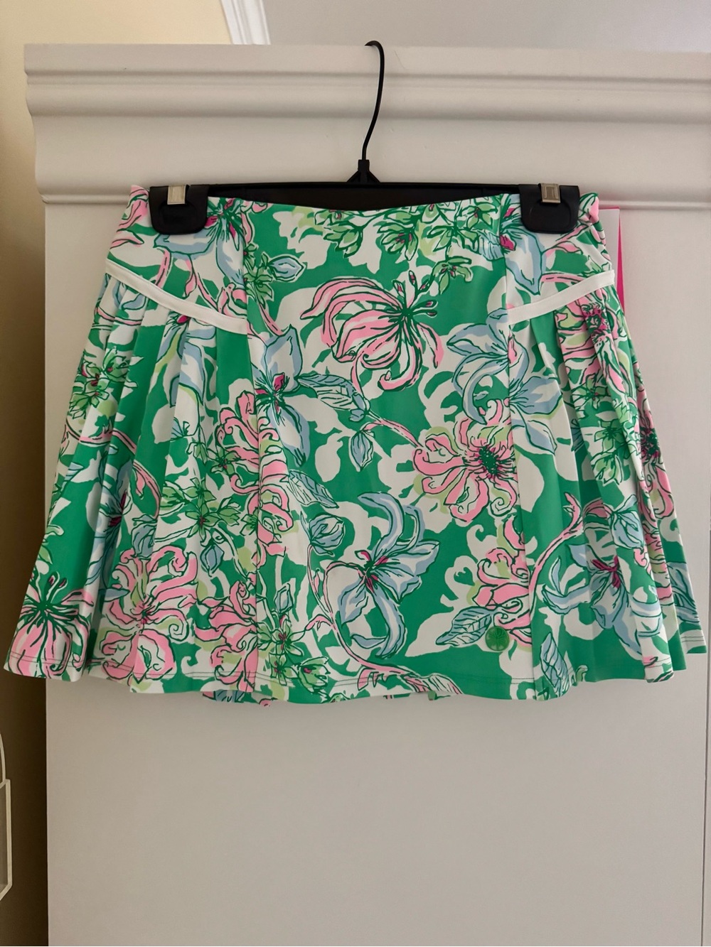 Lilly Pulitzer Green Floral Pleated Skort with Pink Accents